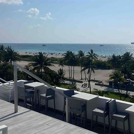 Suites At The Strand On Ocean Drive Маямі-Біч Екстер'єр фото